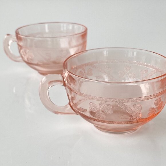 1930's Hazel Atlas Clover Leaf Depression Glass Cups - Picture 5 of 5